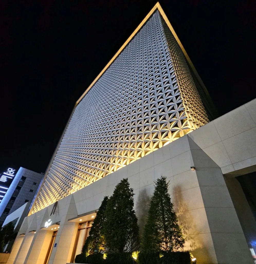 더채플앳논현 홀